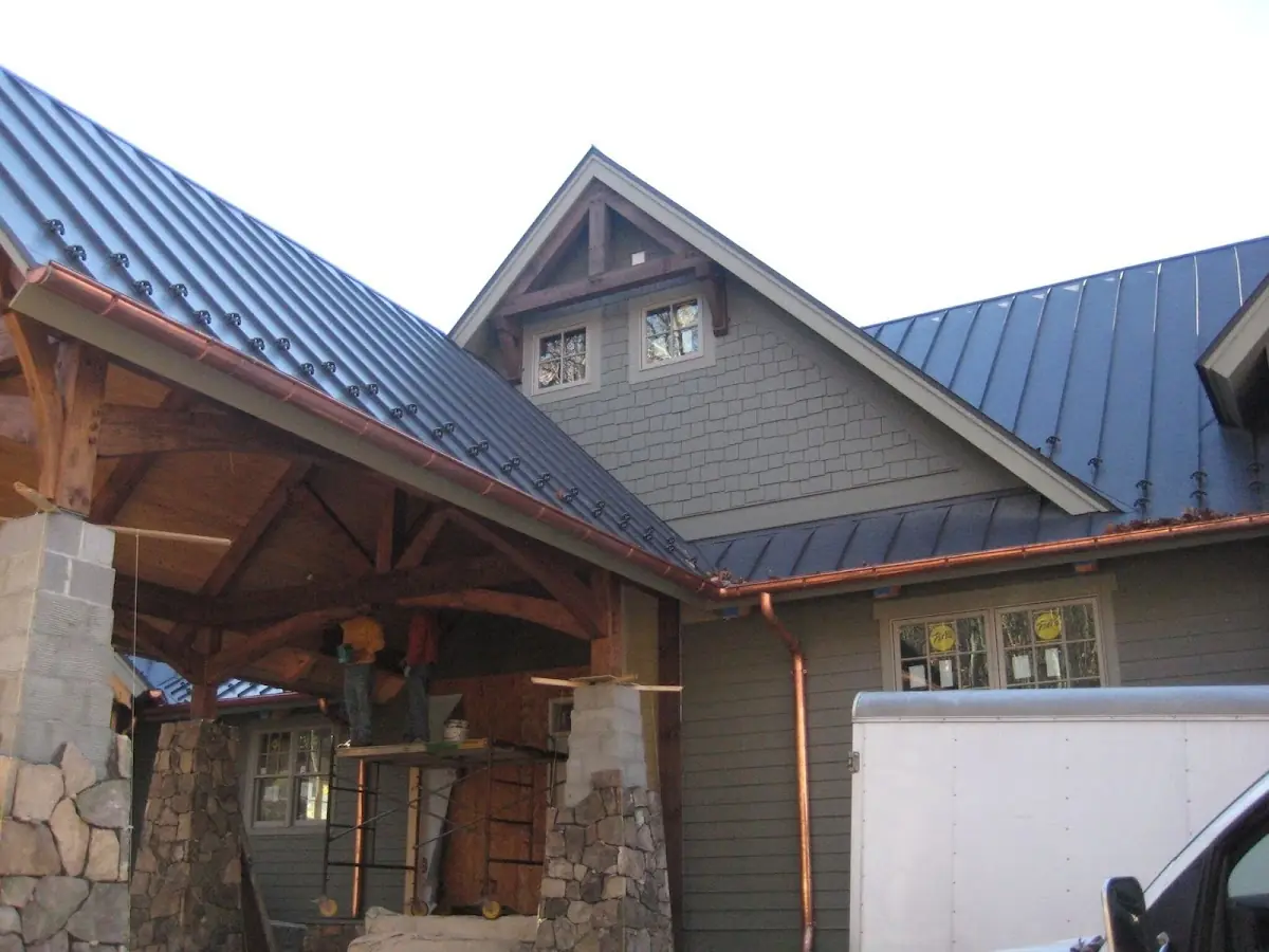 Craftsman Roofing team delivering quality roofing work in Gulf Bridge